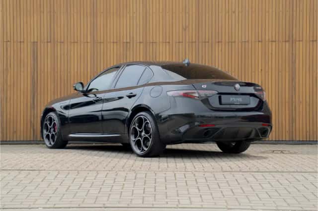 Alfa Romeo Giulia (2023) thumbnail 6