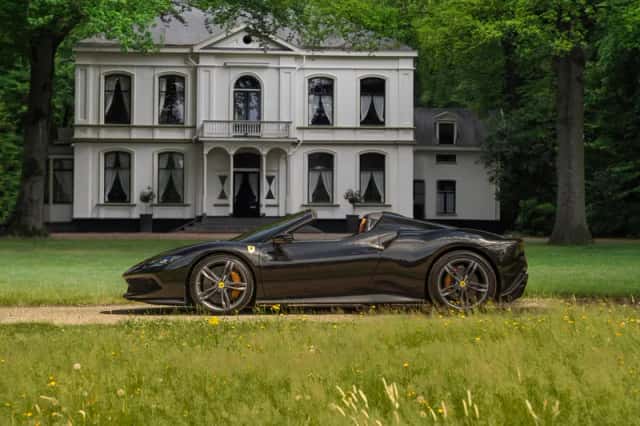 Ferrari 296 GTS (2024) thumbnail 1
