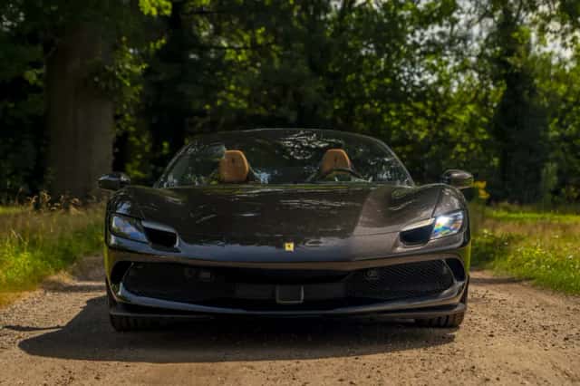 Ferrari 296 GTS (2024) thumbnail 2