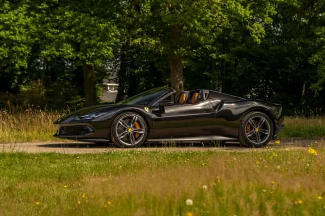 Ferrari 296 GTS (2024) thumbnail 3
