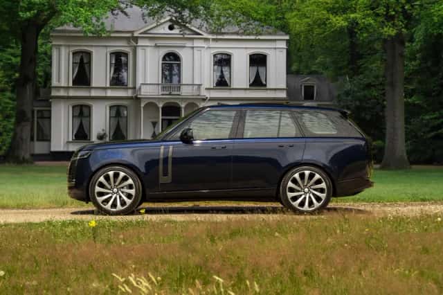 Land Rover Range Rover (2022) thumbnail 1