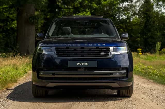 Land Rover Range Rover (2022) thumbnail 2