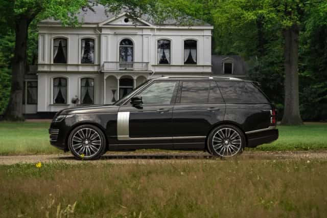 Land Rover Range Rover (2019) thumbnail 1