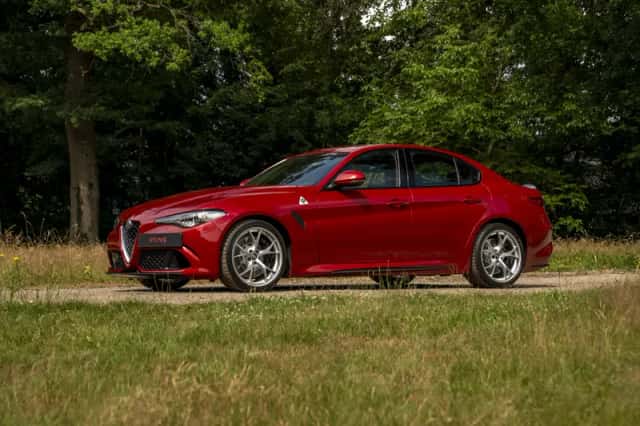 Alfa Romeo Giulia (2017) thumbnail 3