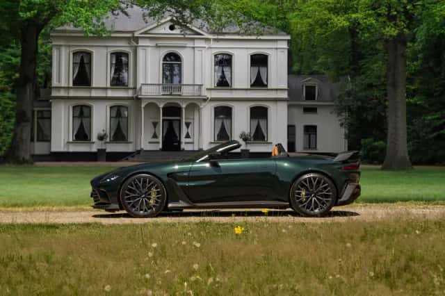 Aston Martin V12 Vantage (2023) thumbnail 1