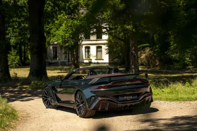 Aston Martin V12 Vantage (2023) thumbnail 6