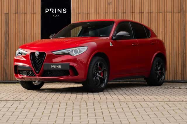 Alfa Romeo Stelvio (2021) thumbnail 1