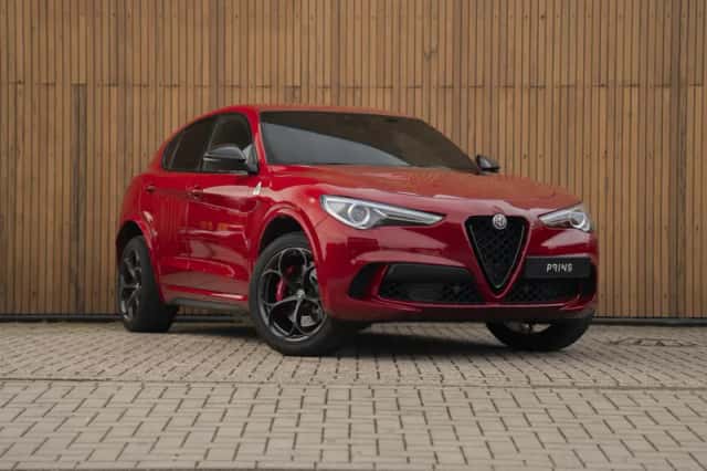 Alfa Romeo Stelvio (2021) thumbnail 3