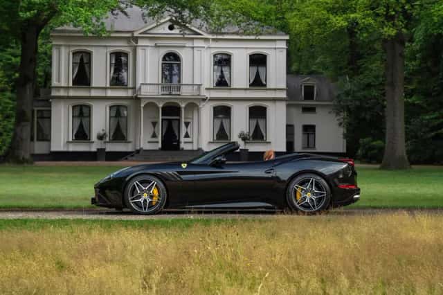 Ferrari California (2015) thumbnail 1