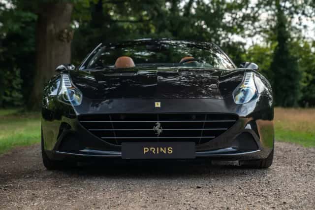Ferrari California (2015) thumbnail 2