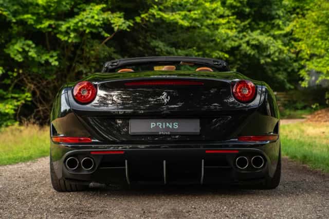 Ferrari California (2015) thumbnail 5