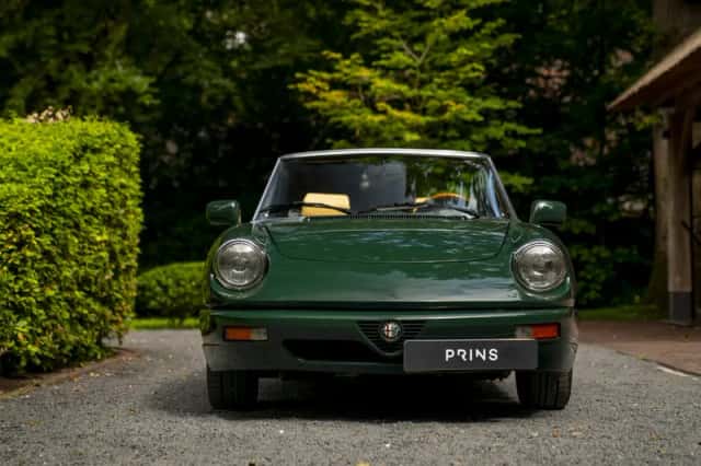 Alfa Romeo Spider (1992) thumbnail 2