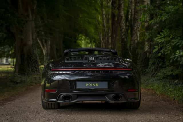 Porsche 911 (2024) thumbnail 5