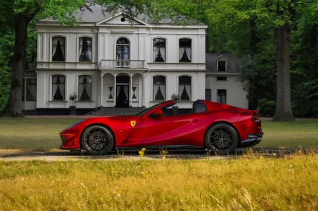 Ferrari 812 GTS (2024) thumbnail 1