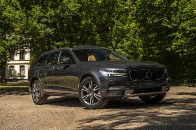 Volvo V90 (2017) thumbnail 3
