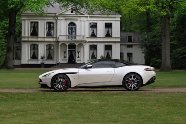 Aston Martin DB11 (2016) thumbnail 1