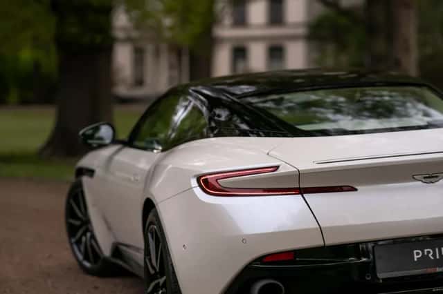 Aston Martin DB11 (2016) thumbnail 6