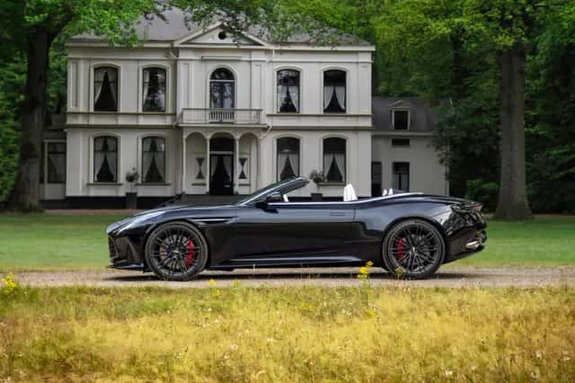 Aston Martin DB12 Volante (2024) thumbnail 1