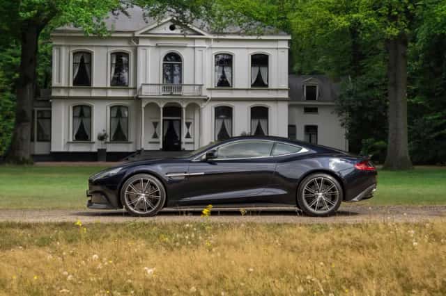 Aston Martin Vanquish (2014) thumbnail 1