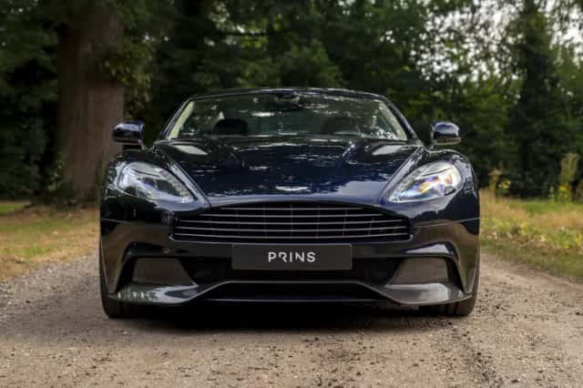 Aston Martin Vanquish (2014) thumbnail 2