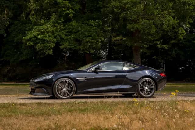 Aston Martin Vanquish (2014) thumbnail 3