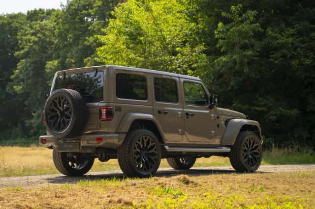Jeep Wrangler (2021) thumbnail 4