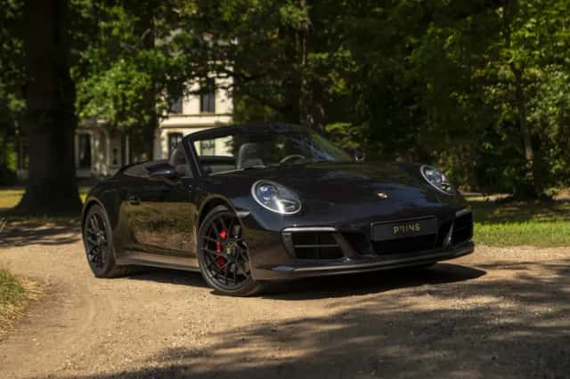 Porsche 911 (2019) thumbnail 3