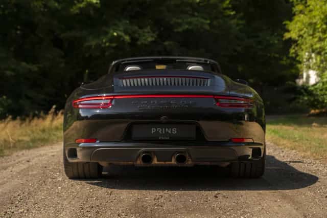 Porsche 911 (2019) thumbnail 5
