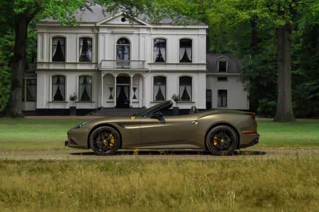 Ferrari California (2016) thumbnail 1