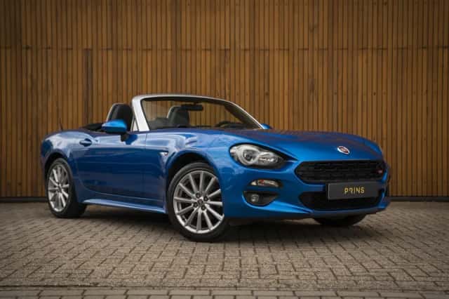 Fiat 124 Spider (2016) thumbnail 3