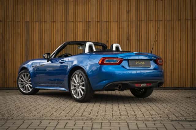 Fiat 124 Spider (2016) thumbnail 6