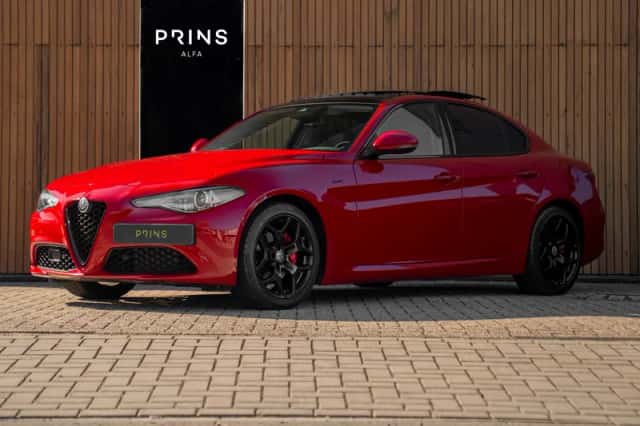 Alfa Romeo Giulia (2021) thumbnail 1