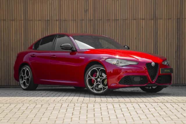 Alfa Romeo Giulia (2022) thumbnail 3