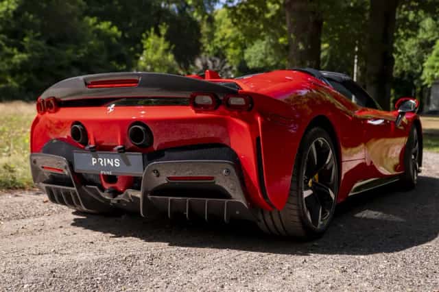 Ferrari SF90 Spider (2025) thumbnail 5