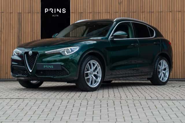Alfa Romeo Stelvio (2020) thumbnail 1