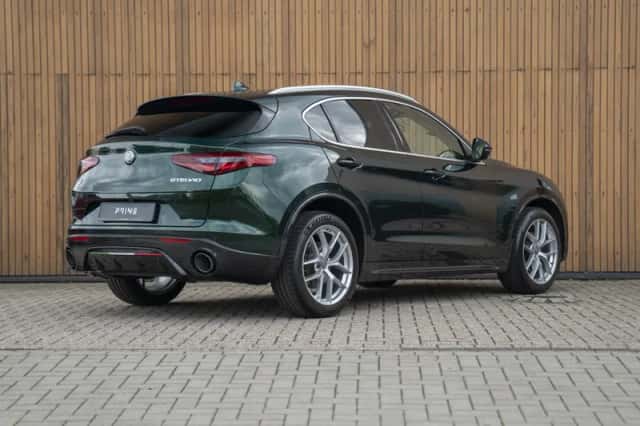 Alfa Romeo Stelvio (2020) thumbnail 4