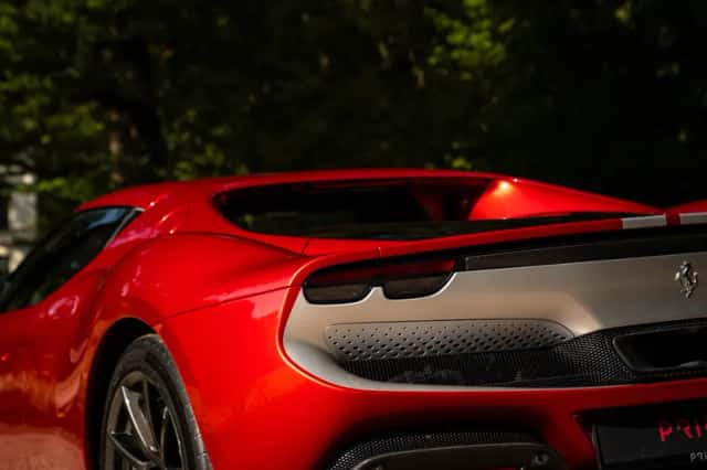 Ferrari 296 GTB (2022) thumbnail 6