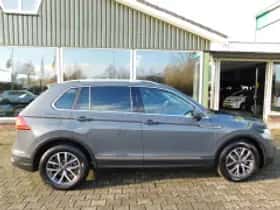 Volkswagen Tiguan (2021) thumbnail 4