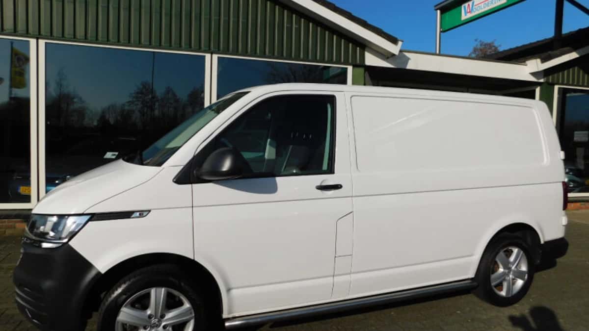 Volkswagen Transporter (2021) — foto 1