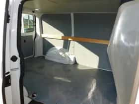 Volkswagen Transporter (2021) thumbnail 25