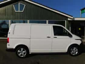 Volkswagen Transporter (2021) thumbnail 4