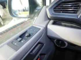 Volkswagen Transporter (2021) thumbnail 44