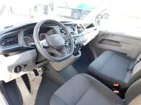 Volkswagen Transporter (2021) thumbnail 61