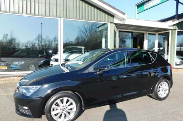 SEAT Leon (2019) thumbnail 1