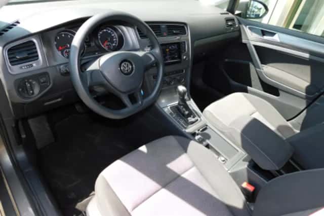 Volkswagen Golf (2014) thumbnail 2
