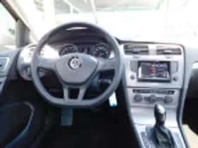 Volkswagen Golf (2014) thumbnail 35