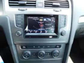 Volkswagen Golf thumbnail 44