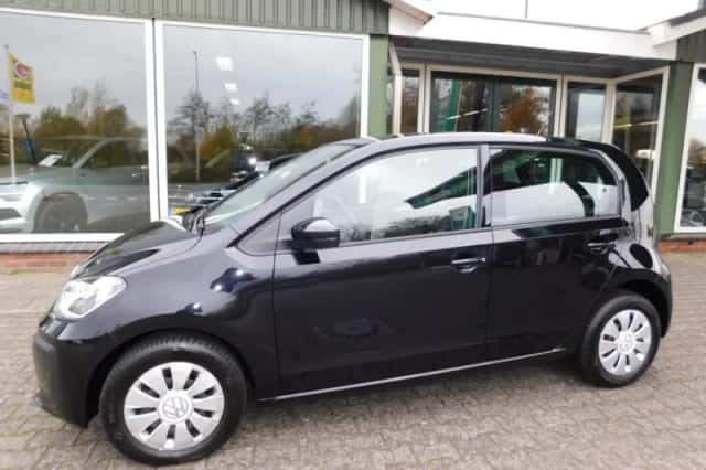 Volkswagen Up (2018) thumbnail 1
