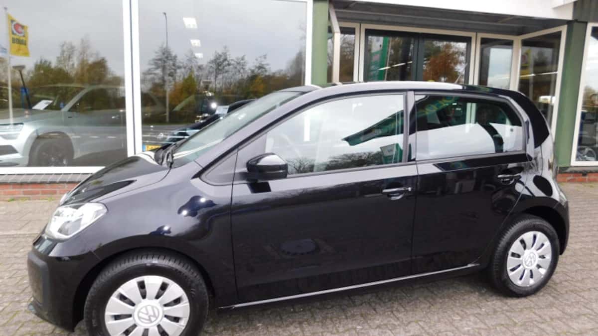 Volkswagen Up (2018) — foto 1