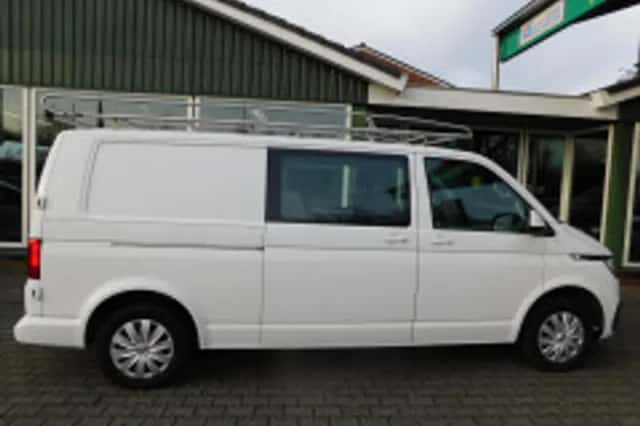 Volkswagen Transporter (2021) thumbnail 4